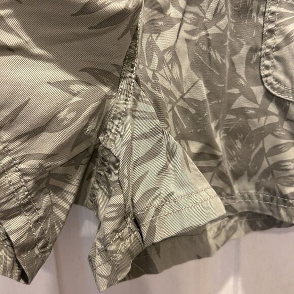 C&C California Shorts Women’s Green Leaf 100% Lyocell High Rise Pull On Large‎ - Picture 4 of 9